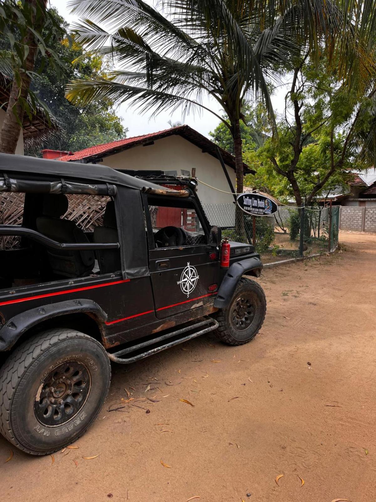 Surfing Lion Hostel Arugam Bay Buitenkant foto
